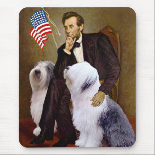 Lincoln - Zwei alte englische Schafhunde Mousepad