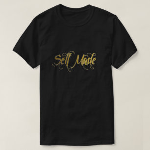 L'individu a fait le T-shirt de feuille d'or