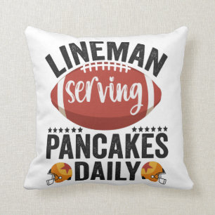 Lineman Serving Pancakes Daily Funny Football Gift Kissen