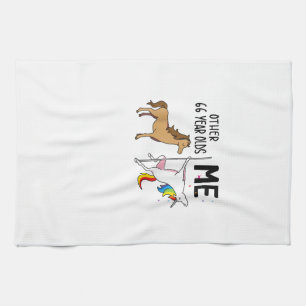 Linge De Cuisine Cadeau d'anniversaire d'autres licornes de 66 ans
