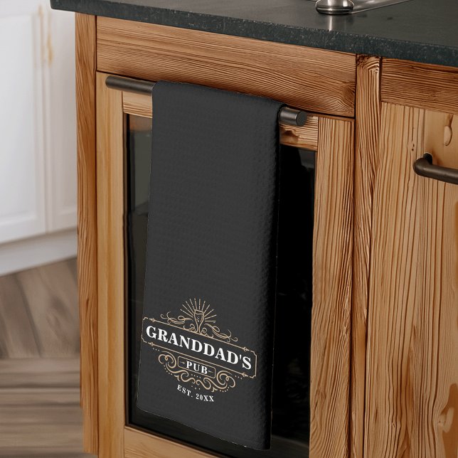 Linge De Cuisine Custom Grand-père's Pub Année de création (Créateur téléchargé)