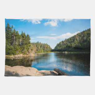 Linge De Cuisine Eau   Spruce Lake Québec, Canada