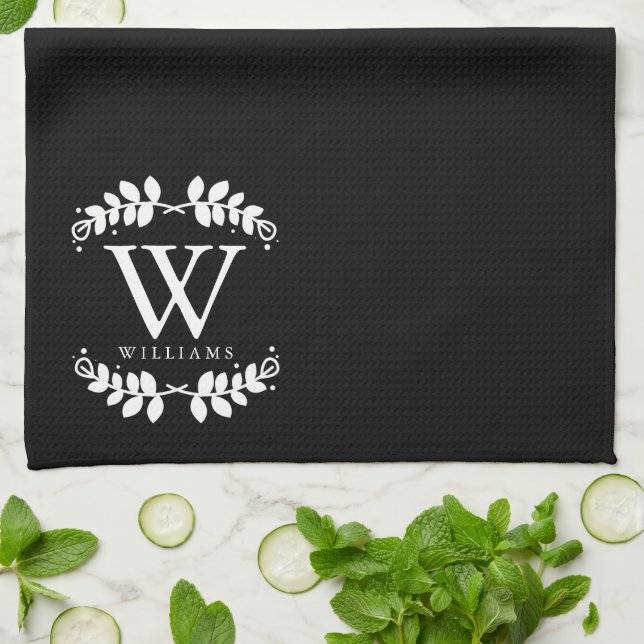 Linge De Cuisine Élégant Monogramme de famille noir et blanc (Plié)