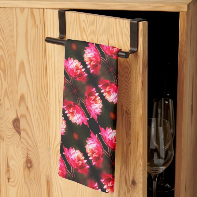 Linge De Cuisine Fleur Rouge Dans Le Soleil Clôturer Motif (Pliage en tiers)