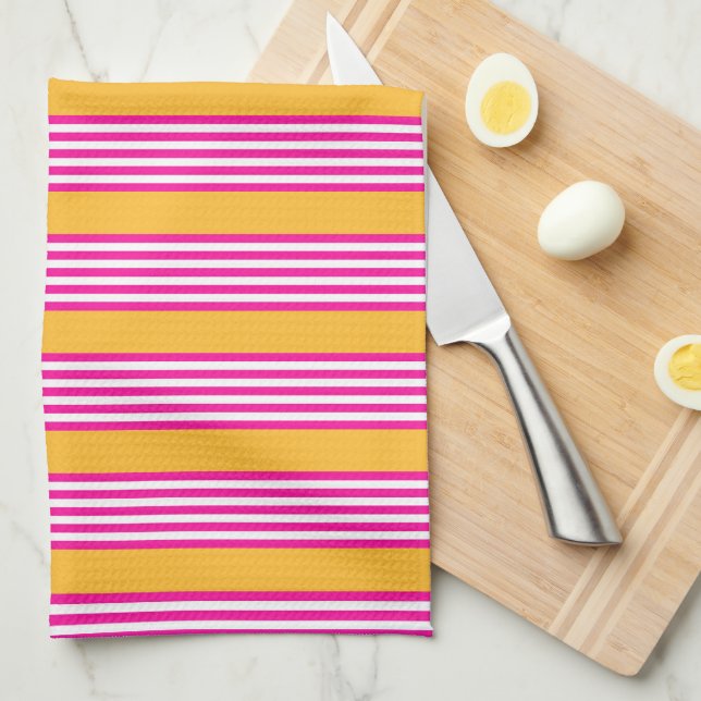 Linge De Cuisine Fuchsia et jaune cinq bandes motif (Quart Plié)