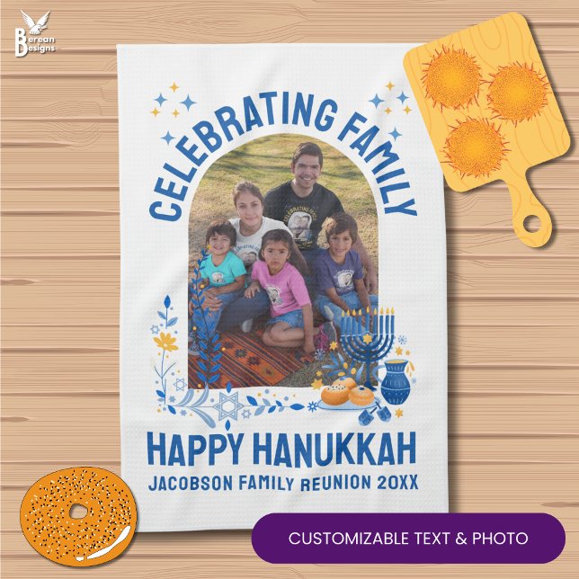 Linge De Cuisine HANOUKKA FAMILLE REUNION Nom photo personnalisé Ch (Souvenir kitchen towel gift to celebrate HANUKKAH FAMILY REUNION. Design shows arched photo & text.)