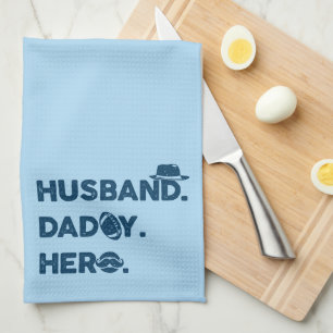 Linge De Cuisine Mari. Papa. Héros. Graphique rétro