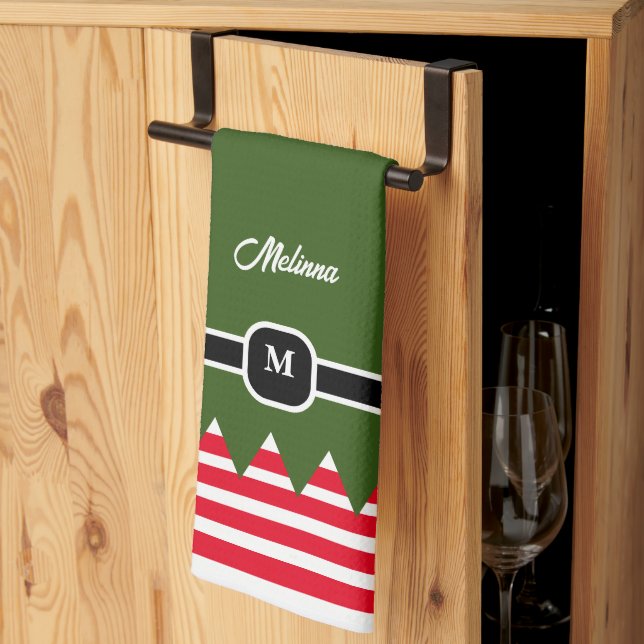 Linge De Cuisine Moderne Elfe Pin Vert Monogramme de Fêtes (Pliage en tiers)