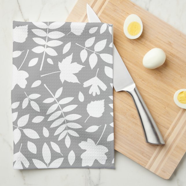Linge De Cuisine Motif Feuille tombé blanc sur gris (Quart Plié)