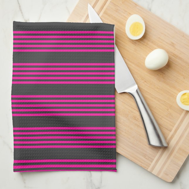 Linge De Cuisine Motif Fuchsia et charbon de bois cinq bandes (Quart Plié)