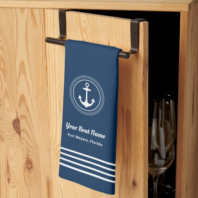 Linge De Cuisine Nautical Navy Blue Welcome Aboard Nom du bateau An (Pliage en tiers)