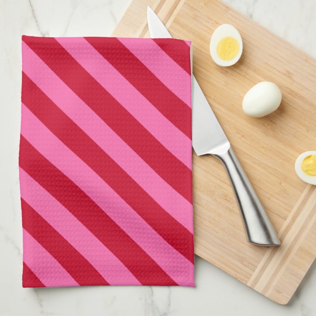 Linge De Cuisine Pink and Red Christmas Peppermint Stripes  (Quart Plié)