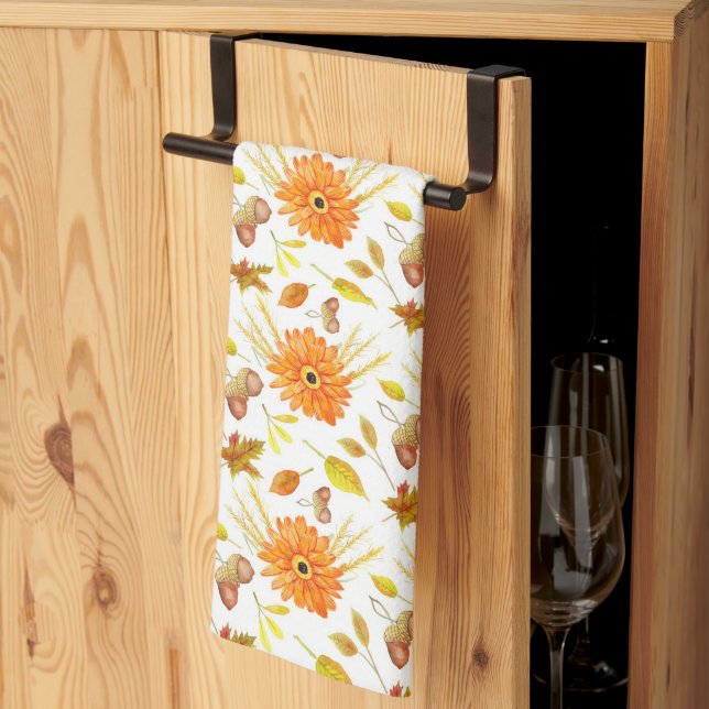 Linge De Cuisine Russe récolte d'automne Orange Floral Monogramme (Pliage en tiers)