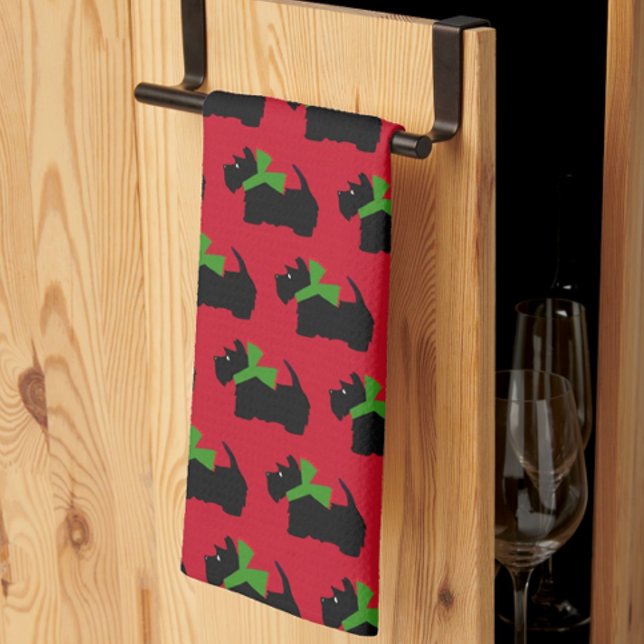 Linge De Cuisine Scotty Chien et Tartan Joyeux Noël (This Scottish terrier holiday kitchen towel makes a great stocking stuffer gift!)