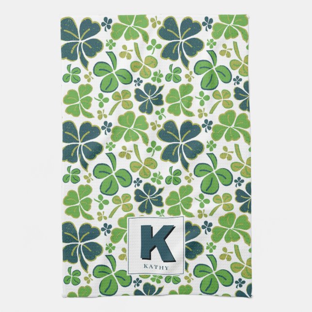 Linge De Cuisine Vert Lucky Shamrock Motif de trèfle Monogramme (Vertical)
