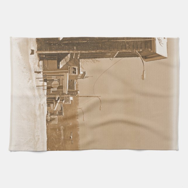 Linge De Cuisine Vieille rue principale dans la neige (Horizontal)