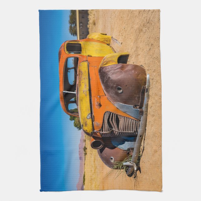 Linge De Cuisine Voiture ancienne et abandonnée à Solitaire, Namibi (Vertical)