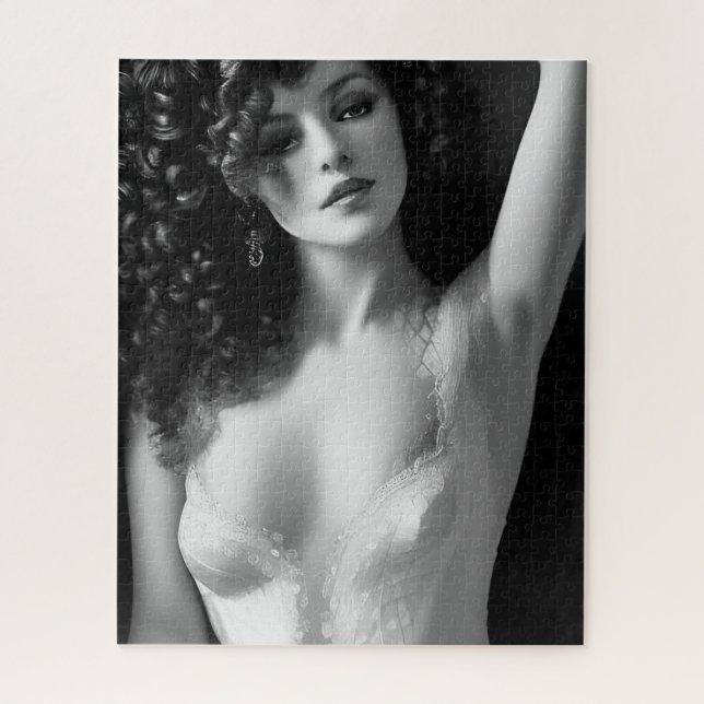 Lingerie Model Black and White (Vertikal)
