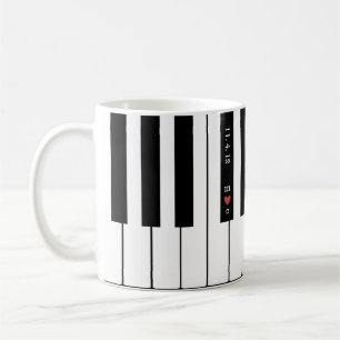 L'initiale personnalisée de coeur couple la tasse