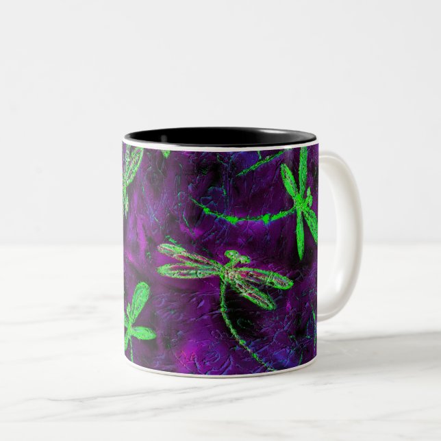 Linke grüne Libellen auf heiß rosa und Lila Zweifarbige Tasse (VorderseiteRechts)