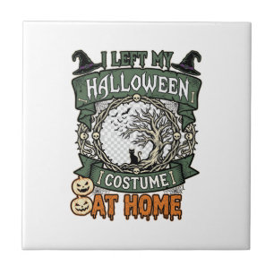 Linkes Halloween-Kostüm Zuhause Baum Katze Kürbiss Fliese