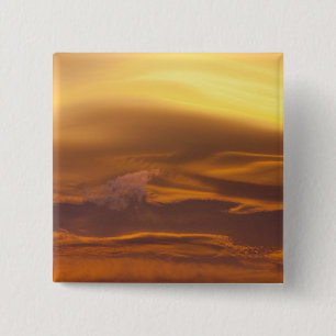 Linsenförmige Wolke bei Sonnenuntergang Button
