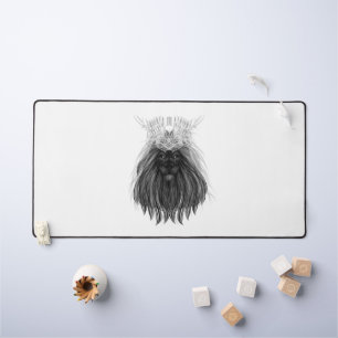 Lion noir avec couronne Antlers et monogramme