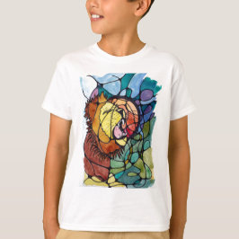 Lion rugissant sur le T-shirt du garçon