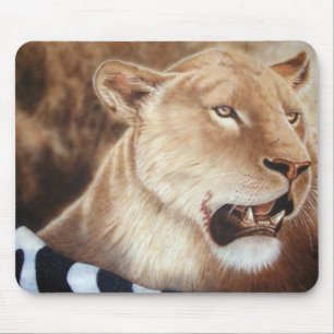 Lioness auf ihrem Tod Mousepad