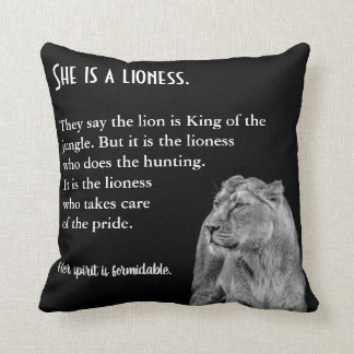 Lioness Thread Inspiration Throw Kissen