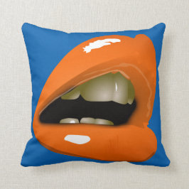 Lippen der Frau in Orangenkissen Kissen