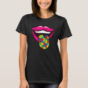 Lippen mit herausgestreckter Zunge Autismus-Bewuss T-Shirt