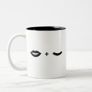 Lippen + Peitschen grafisch Zweifarbige Tasse