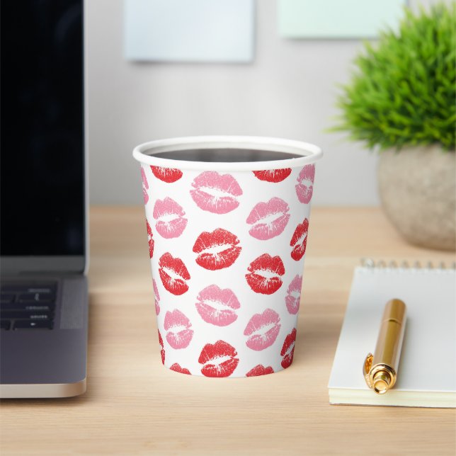 Lippen, rot und rosa, Lippenmuster, Lippenstift, K Pappbecher (InSitu)