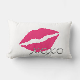 Lippen & XOXOs in Silber Lendenkissen