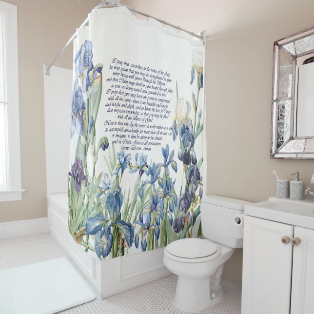 L'iris bleu fleurit le rideau en douche floral de (En situation)