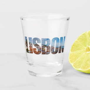 Lissabon-Text bestehend aus einem Panoramablick au Schnapsglas