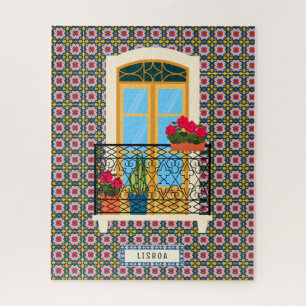 Lissaboner Hausfenster mit Pflanze und Fliesen
