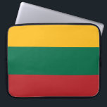 litauische Flagge Laptopschutzhülle<br><div class="desc">Dieses Design zeichnet sich durch die Nationalflagge Litauens aus, eines Landes im Ostseeraum Europas. Das Land liegt an der Südostküste der Ostsee, im Südosten Schwedens und Dänemarks. Litauen grenzt im Norden an Lettland, im Osten und Süden an Weißrussland, im Süden an Polen und im Südwesten an das Kaliningrader Gebiet, eine...</div>