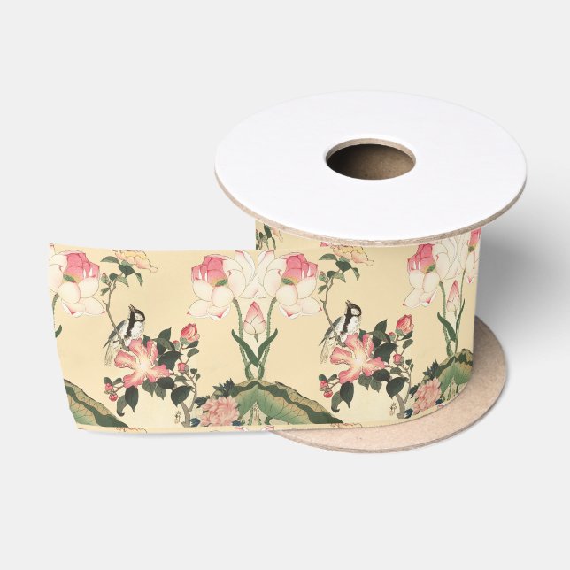 LITTLE BIRD WITH PINK ROSES AND LOTUS FLOWERS SATINBAND (Spule)