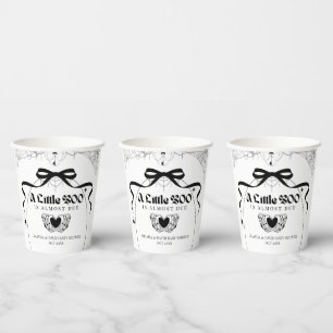 Little Boo Minimal Gothic Halloween Baby Shower Pappbecher