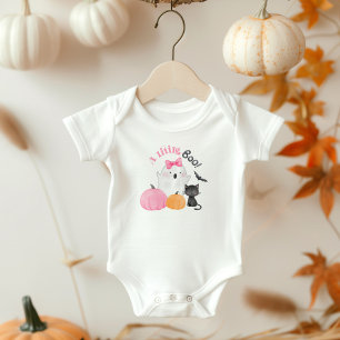 Little Boo steht kurz vor der Geburt, rosa Babypar Baby Strampler