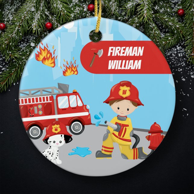 Little Boy Cartoon Fireman mit Name Christmas Keramik Ornament (Von Creator hochgeladen)