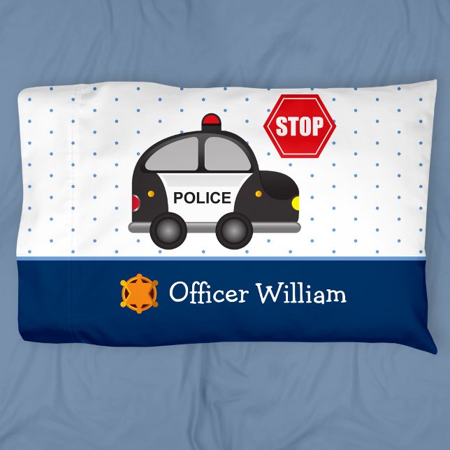 Little Boy Police Officer and Car Kissenbezug (Von Creator hochgeladen)