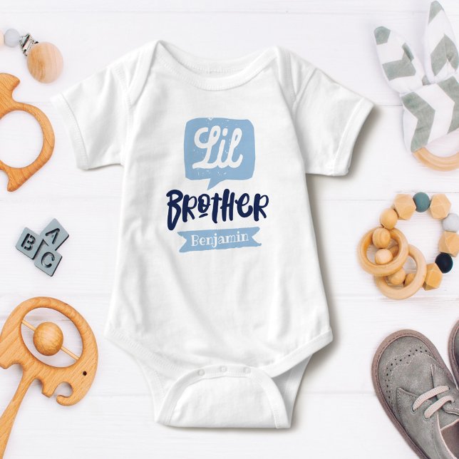 Little Brother Baby Announctions Name & Monogram Baby Strampler (Von Creator hochgeladen)