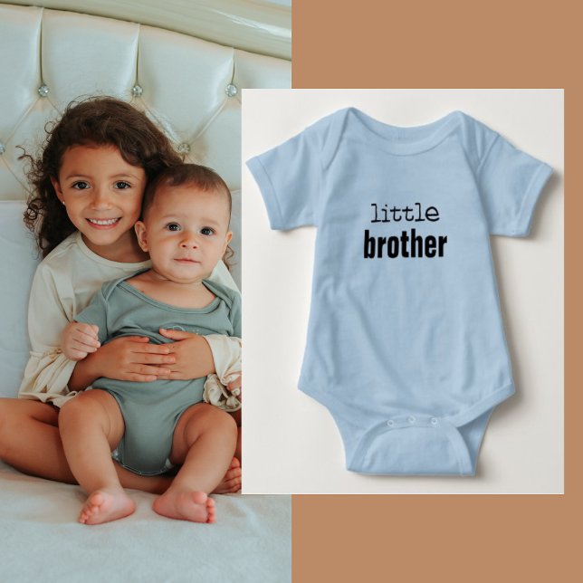 Little Brother Blue Typografy Baby Bodysuit Baby Strampler (Von Creator hochgeladen)