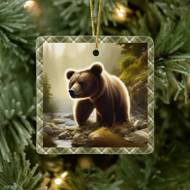 Little Brown Bar Wildlife Portrait Personalisiert Keramikornament (Baum)