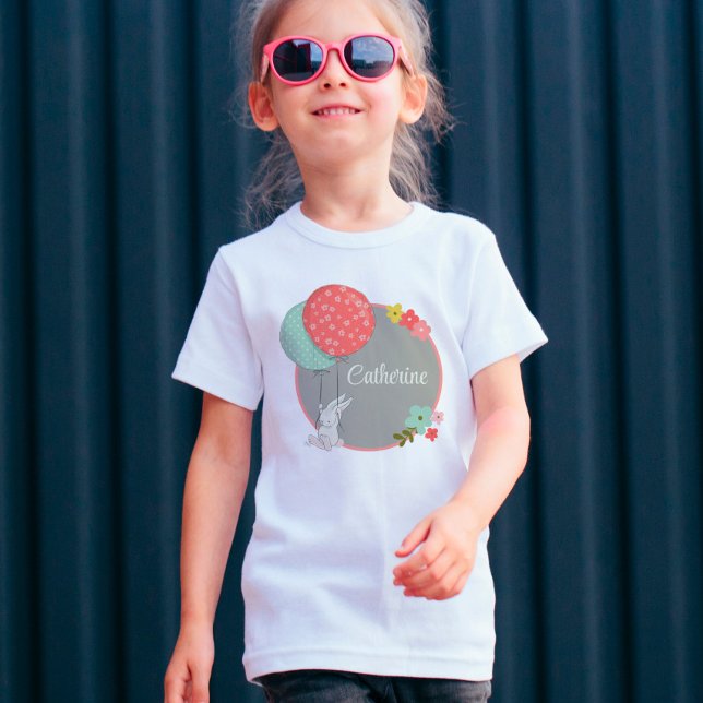 Little Bunny Fliegen mit Ballons personalisiert T-Shirt (Von Creator hochgeladen)