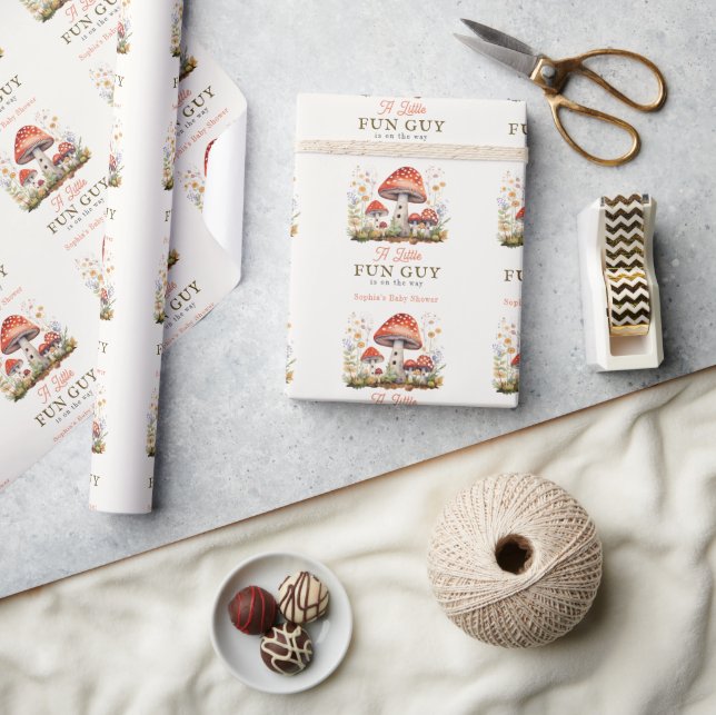 Little Fun Guy Mushroom Floral Baby Shower Geschenkpapier (Kunsthandwerk)
