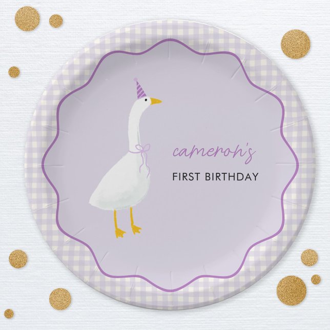 Little Gingham Erster Geburtstag Pappteller (Little Goose personalized first birthday paper plates with wavy frame and lilac gingham check detail)